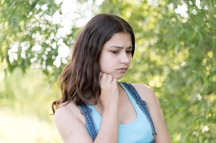 10 Causes of Pre-Menstrual Syndrome In Teenagers & Remedies