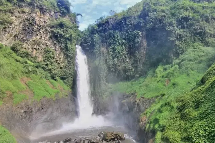Sikopel Waterfall, a Hidden Waterfall with Stunning Natural Charm in Banjarnegara