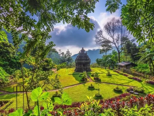 10 Historical Temples in Magelang that Combine Culture and Natural Beauty