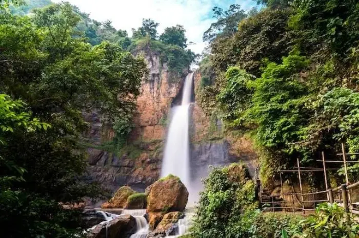 10 Tourist Attractions in Pandeglang that Offer Natural Beauty and Exciting Adventures
